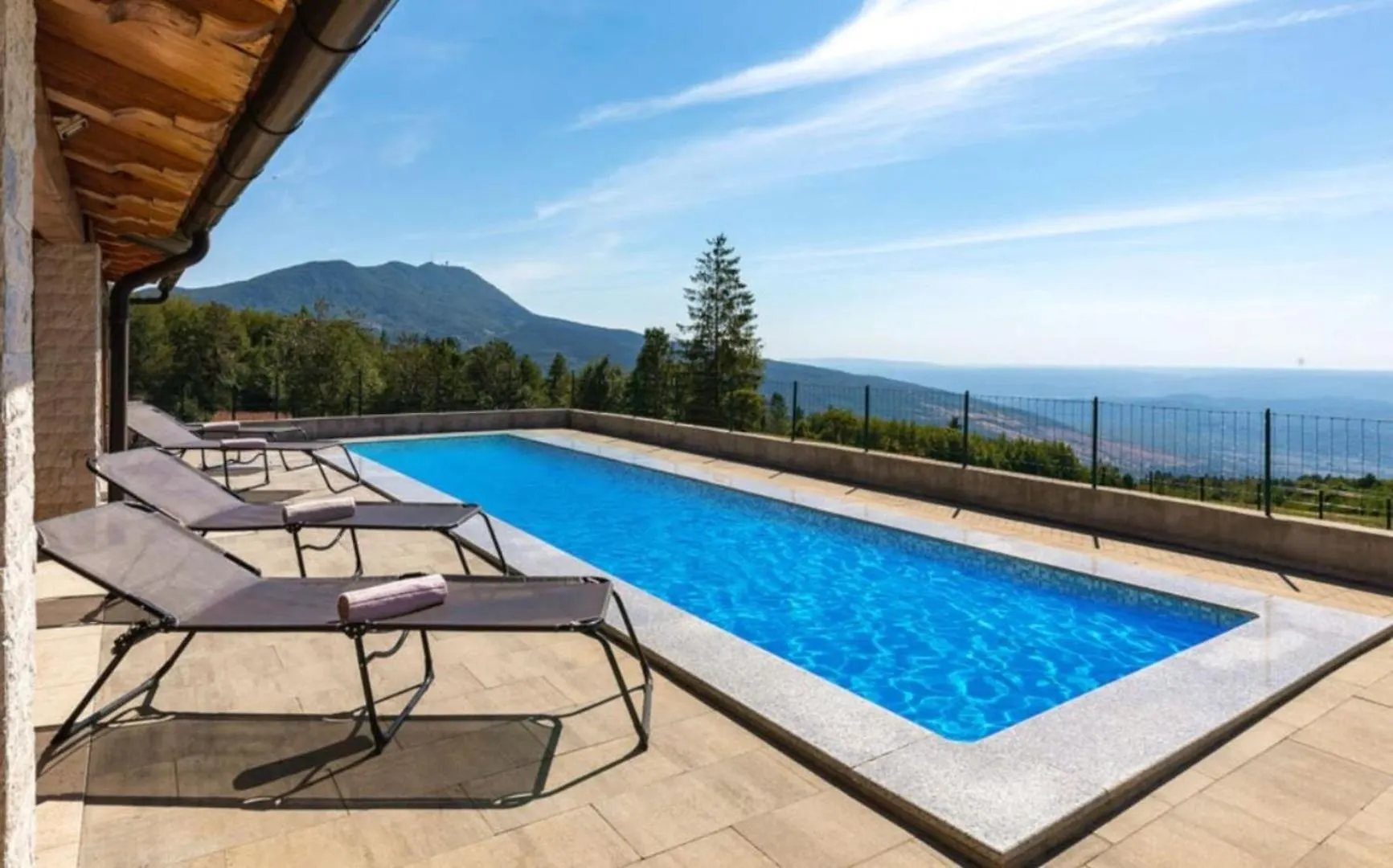 Ucka Nature Park Mountain Hideway Robinson House Matic With Pool Brest 別荘